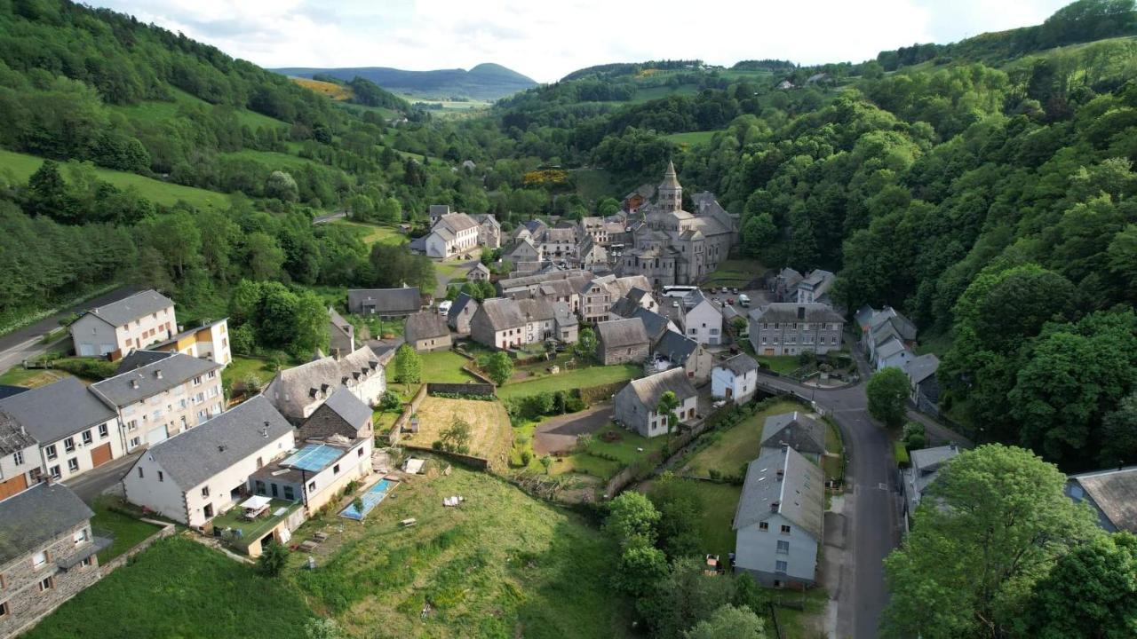Tulipe, Appartement 5 Personnes, Entre Sancy Et Volcans D'Auvergne Orcival Exteriér fotografie