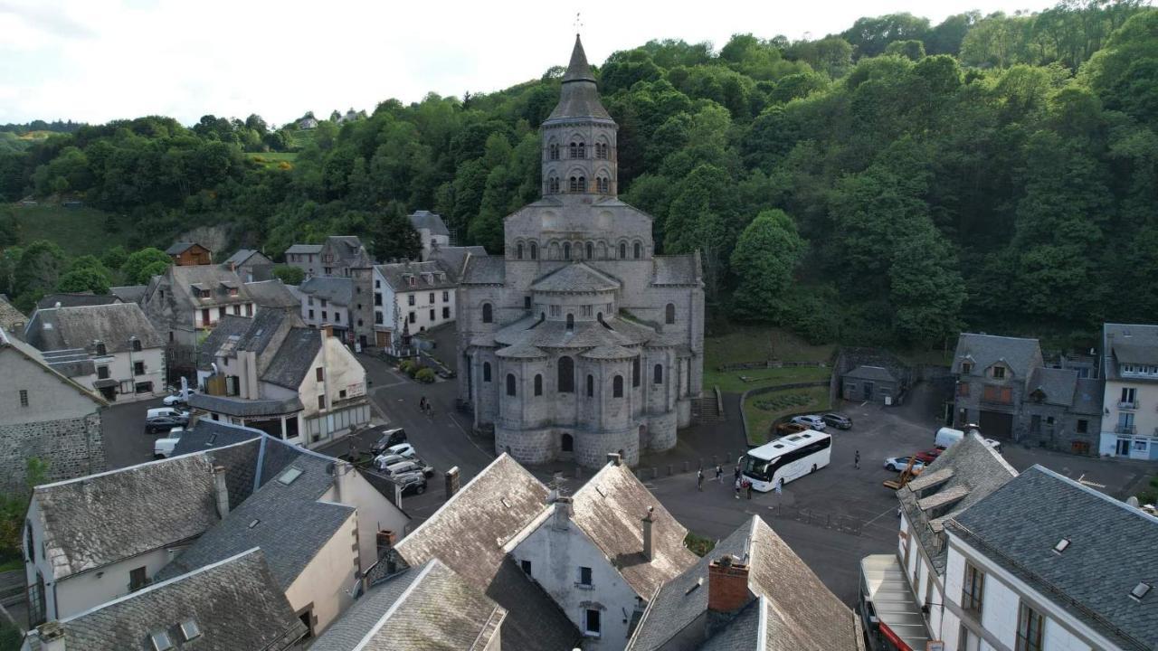 Tulipe, Appartement 5 Personnes, Entre Sancy Et Volcans D'Auvergne Orcival Exteriér fotografie